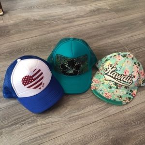 Hats 🧢 one size fits all